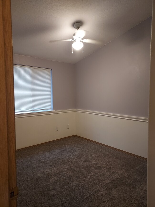 Bedroom 2 - 7910 SE 67th Ave