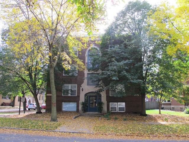 Primary Photo - Holly Falls (562)
