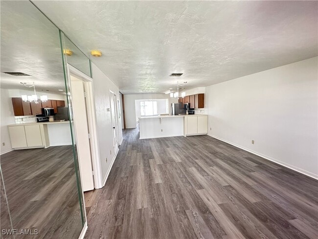 Building Photo - 1605 Ridgecrest St
