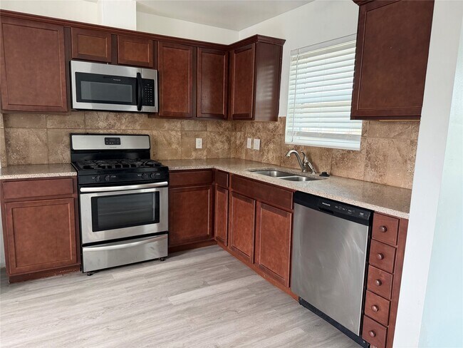 Foto del edificio - 738 Arvana St