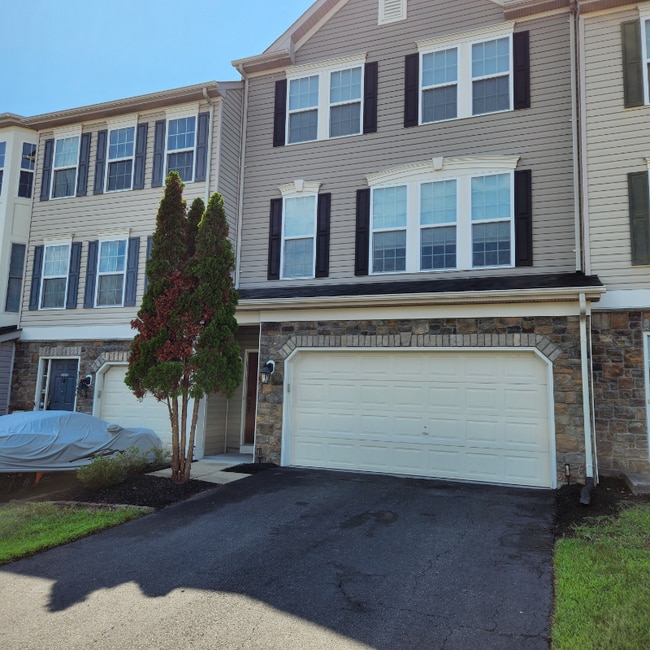 Photo - 25086 Magnetite Terrace Townhome