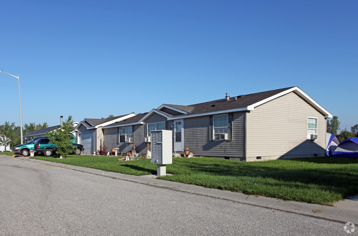 Quail Creek Mobile Home Park Apartments in New Haven, IN