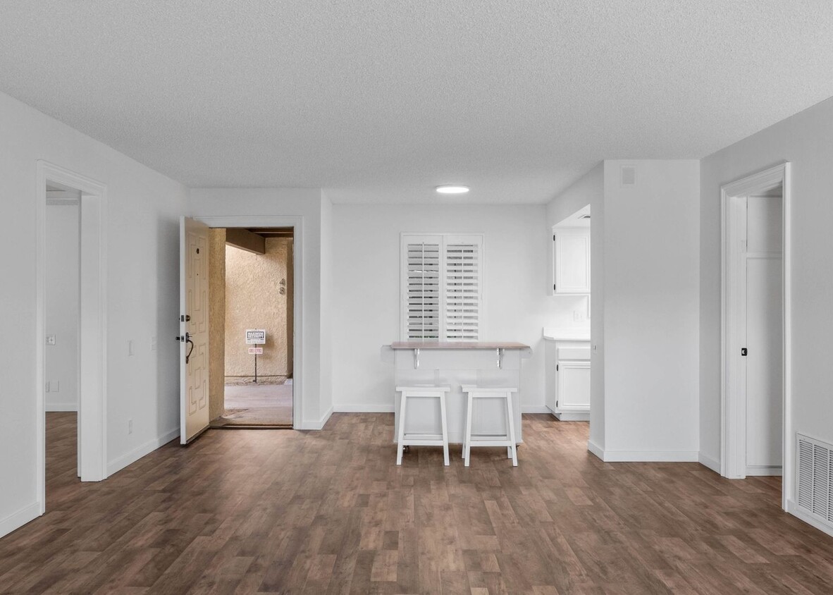 Primary Photo - Three Bedroom Palm Springs Canyon Country ...
