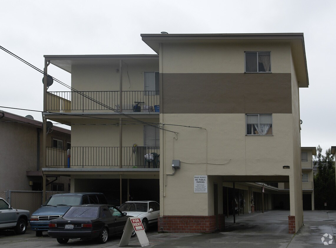 Primary Photo - GW Apartments