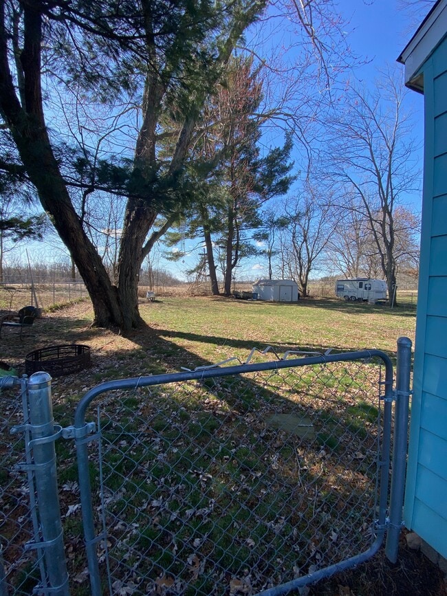 Building Photo - 167 Peacock Walk