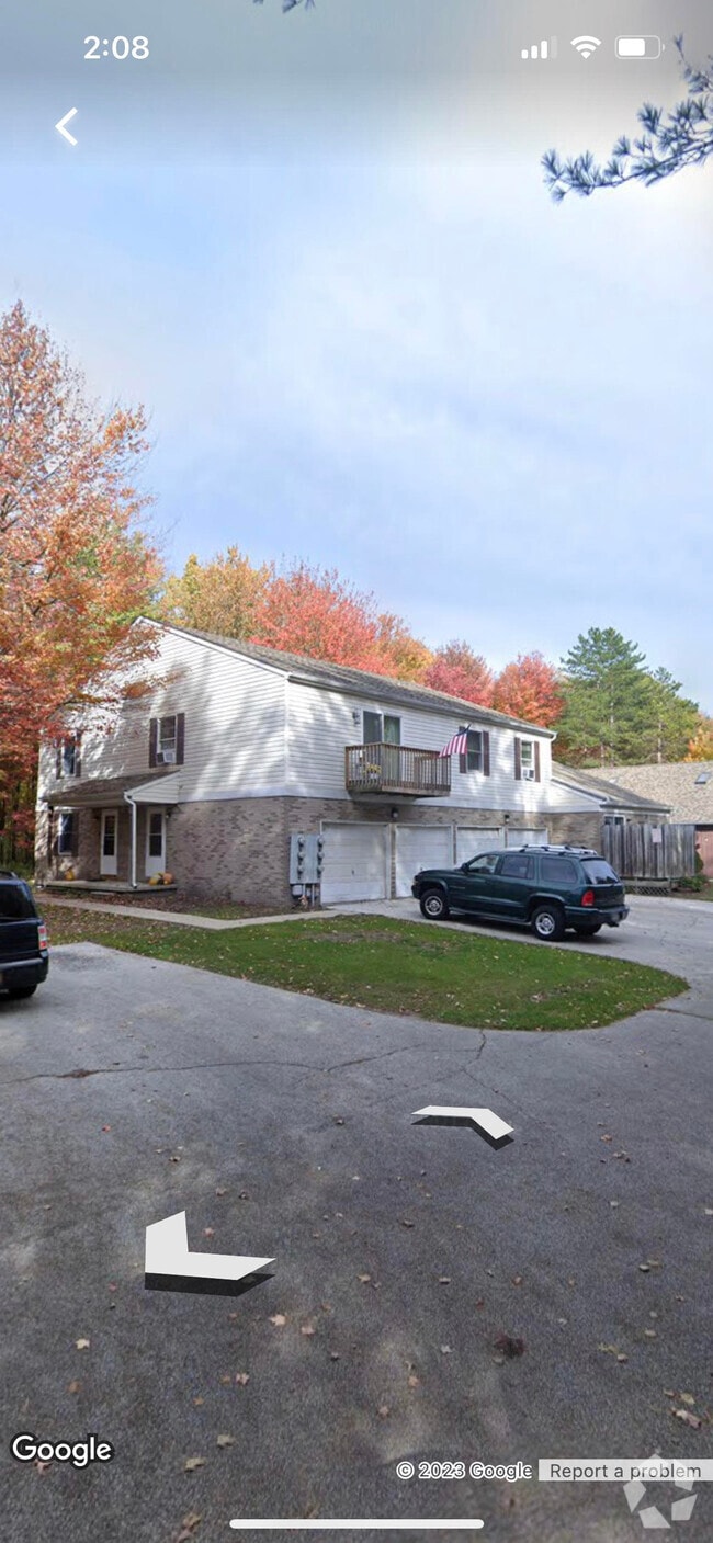 Building Photo - 2870 Beach Rd
