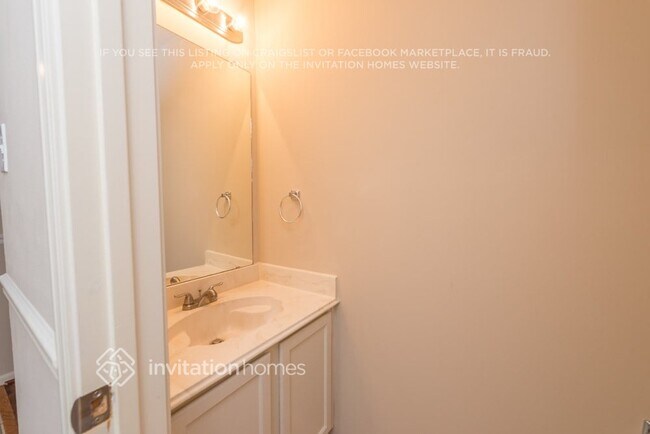 Foto del edificio - 15119 Manor Hill Dr
