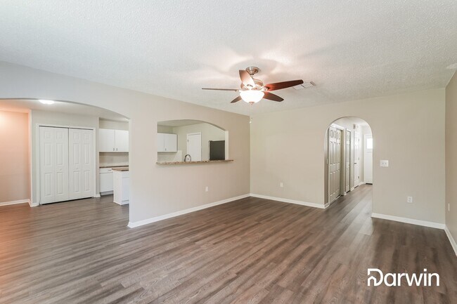 Building Photo - 30614 Birdhouse Dr, Wesley Chapel, FL 33545