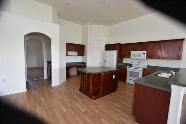 Building Photo - 1704 Bridgets Ct