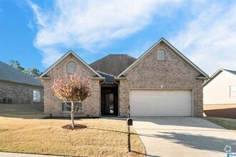 Building Photo - 2931 Summit Dr