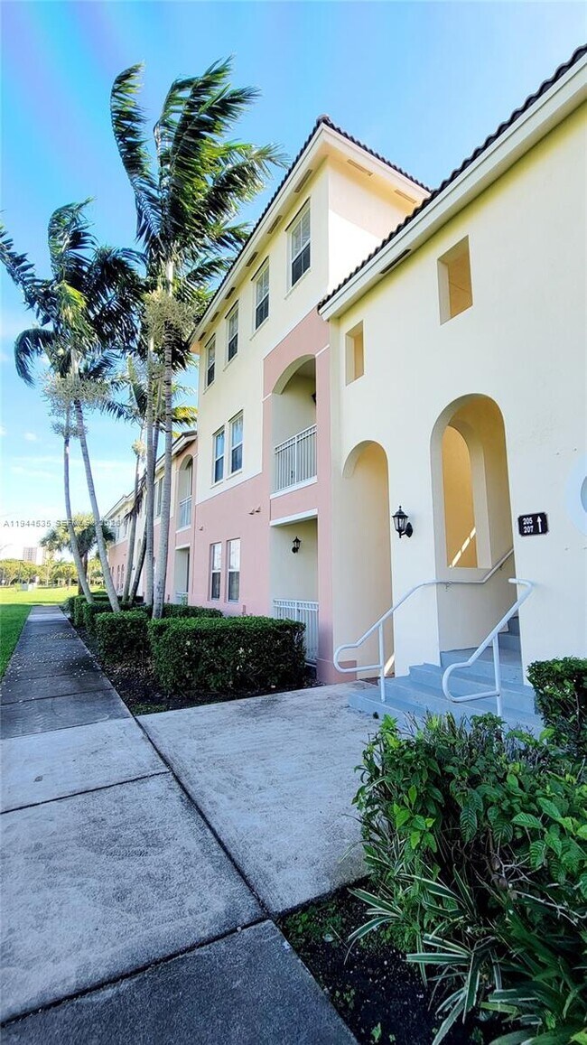 Foto del edificio - 10012 NW 7th St