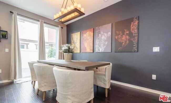 Foto del edificio - 22058 Barrington Way