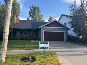 Building Photo - 2946 NW Terra Meadow Dr