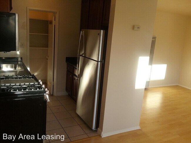 Building Photo - 1 br, 1 bath Apartment - 1654 Dwight Way
