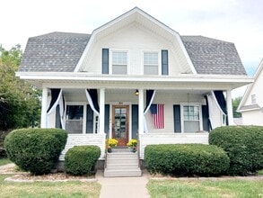 Building Photo - 204 N Sumner Ave