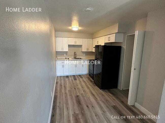 Photo - 2262 E Broadway Rd Apartment