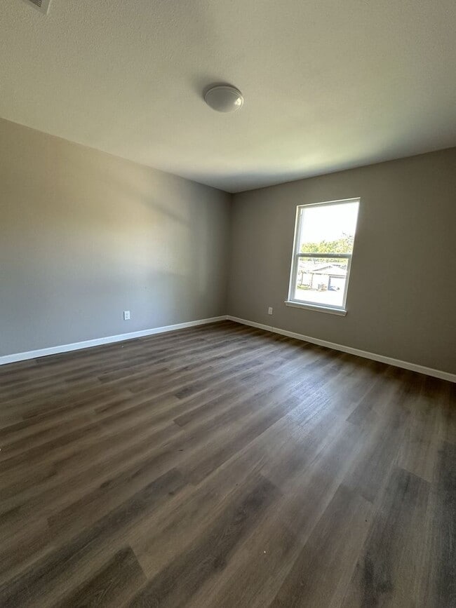Building Photo - 7127 Howerington Cir