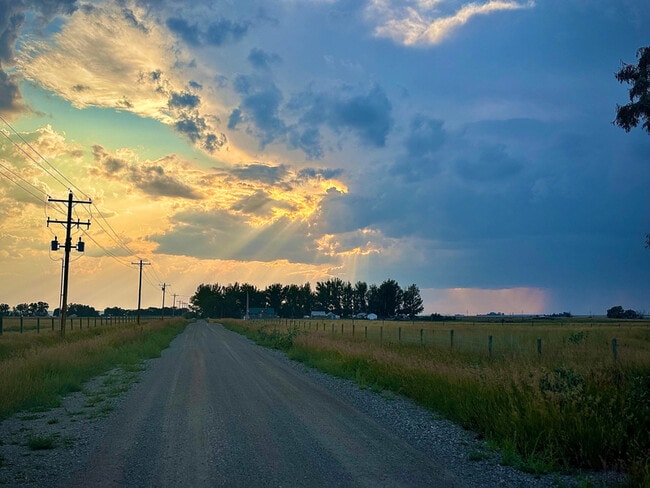 Foto del edificio - 390 Little Rd