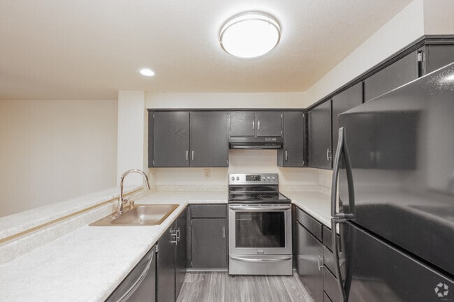 3BR, 2BA - 1260SF - Kitchen - Lea Hill Condominiums