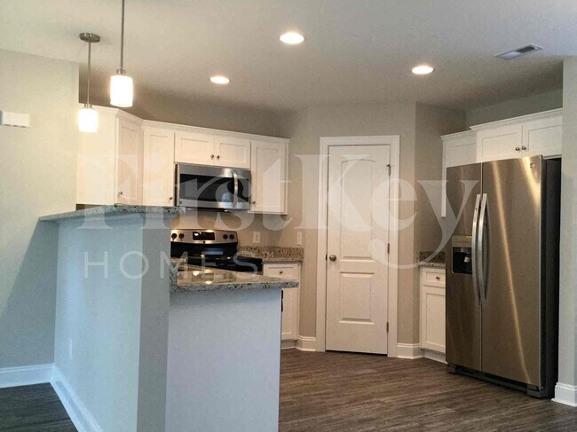 Foto del edificio - 2151 Brantley Creek Dr