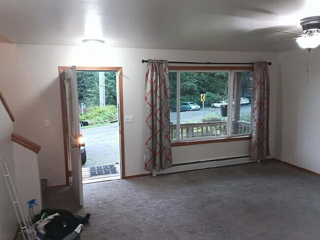 Foto del edificio - 7495/7497-7497 S Tongass Hwy