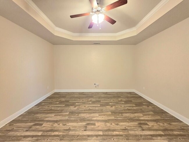 Building Photo - 5297 Parkside Dr