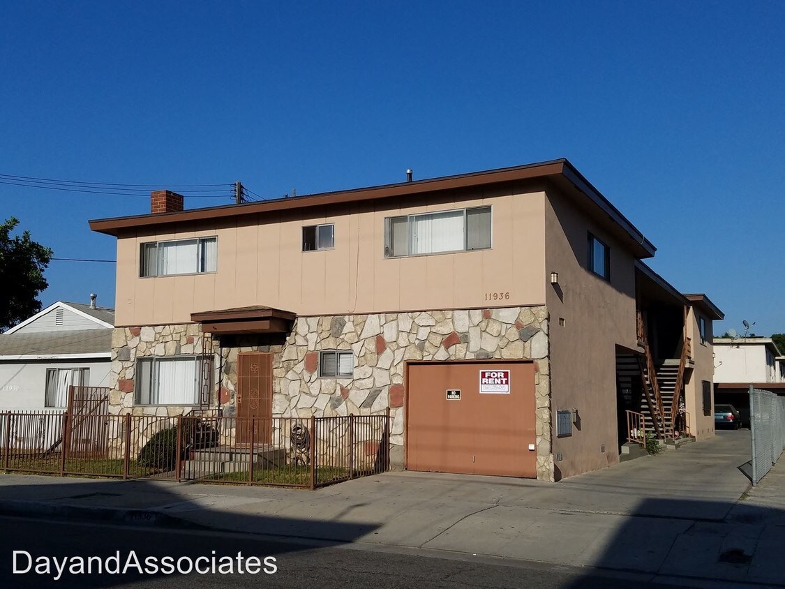 11936 Grevillea Ave, Hawthorne, CA 90250 Room for Rent in Hawthorne