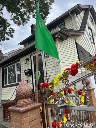 Foto principal - 92-74 Springfield Blvd