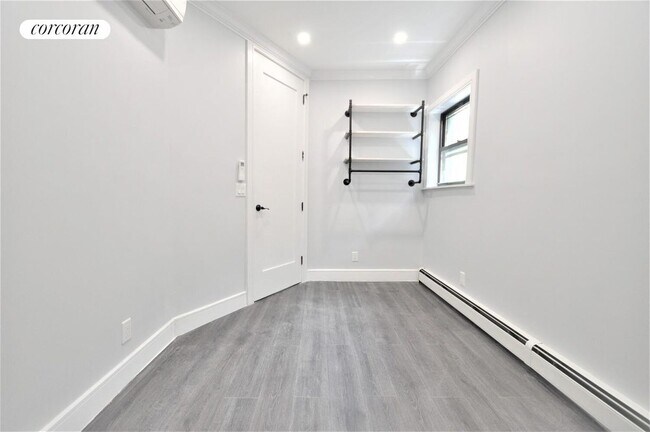 Foto del edificio - 163 E 46th St