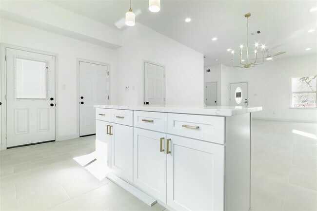 Foto del edificio - 4114 Ward St