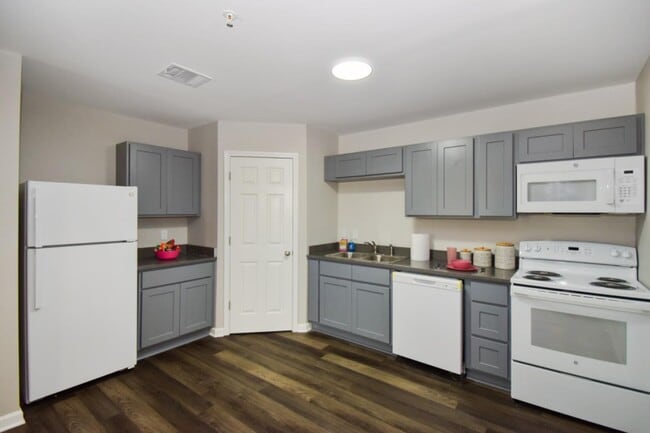 Building Photo - 7905 Gold Star