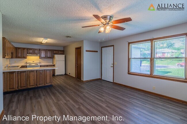 4 Br 2 Bath House 2532 Brockman St House For Rent In Manhattan Ks Apartments Com