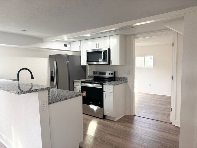 Building Photo - 801 Herrington Rd