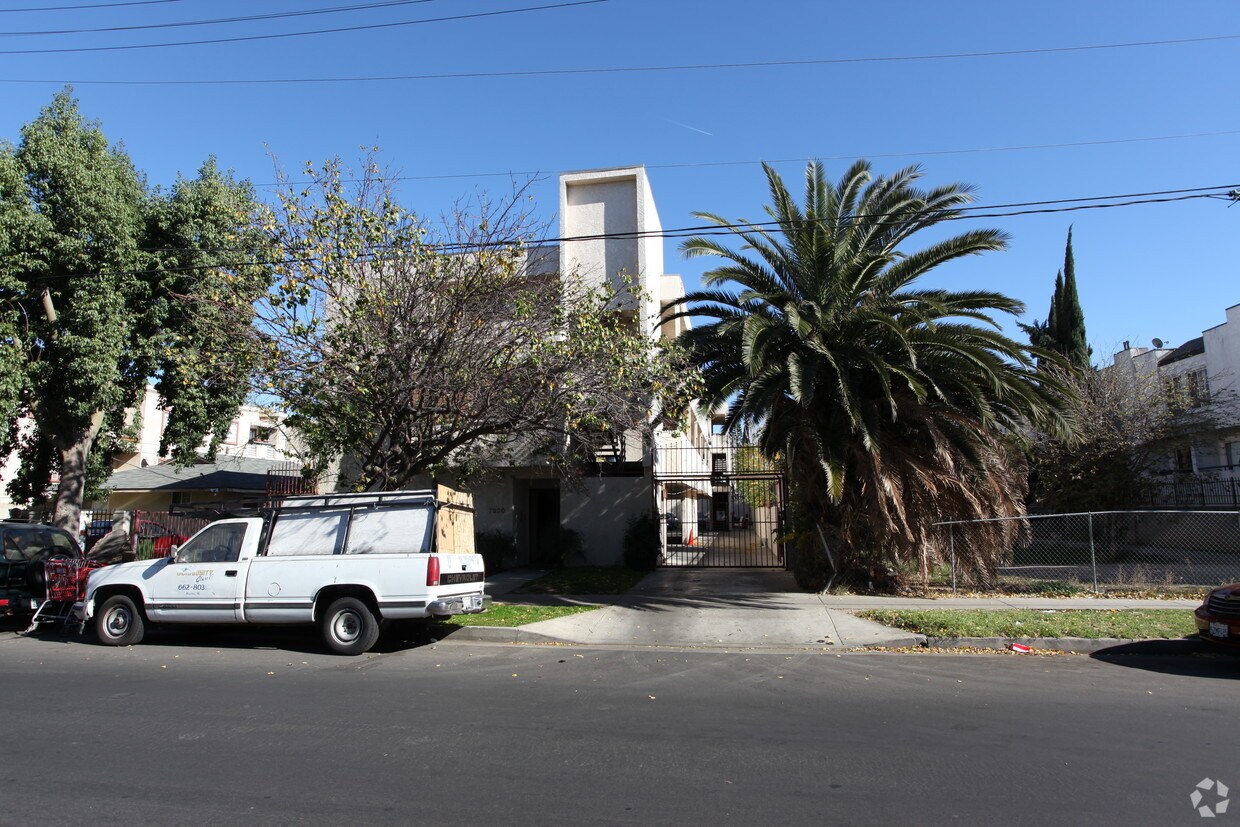 Building Photo - 7320 Eton Ave