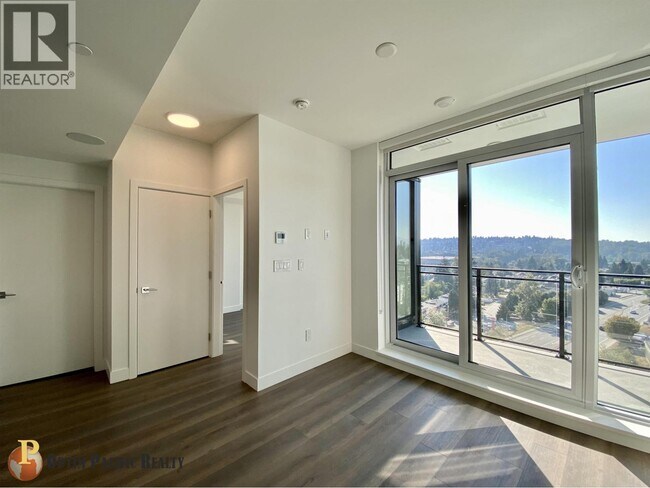 Photo du bâtiment - 901 Lougheed Hwy.