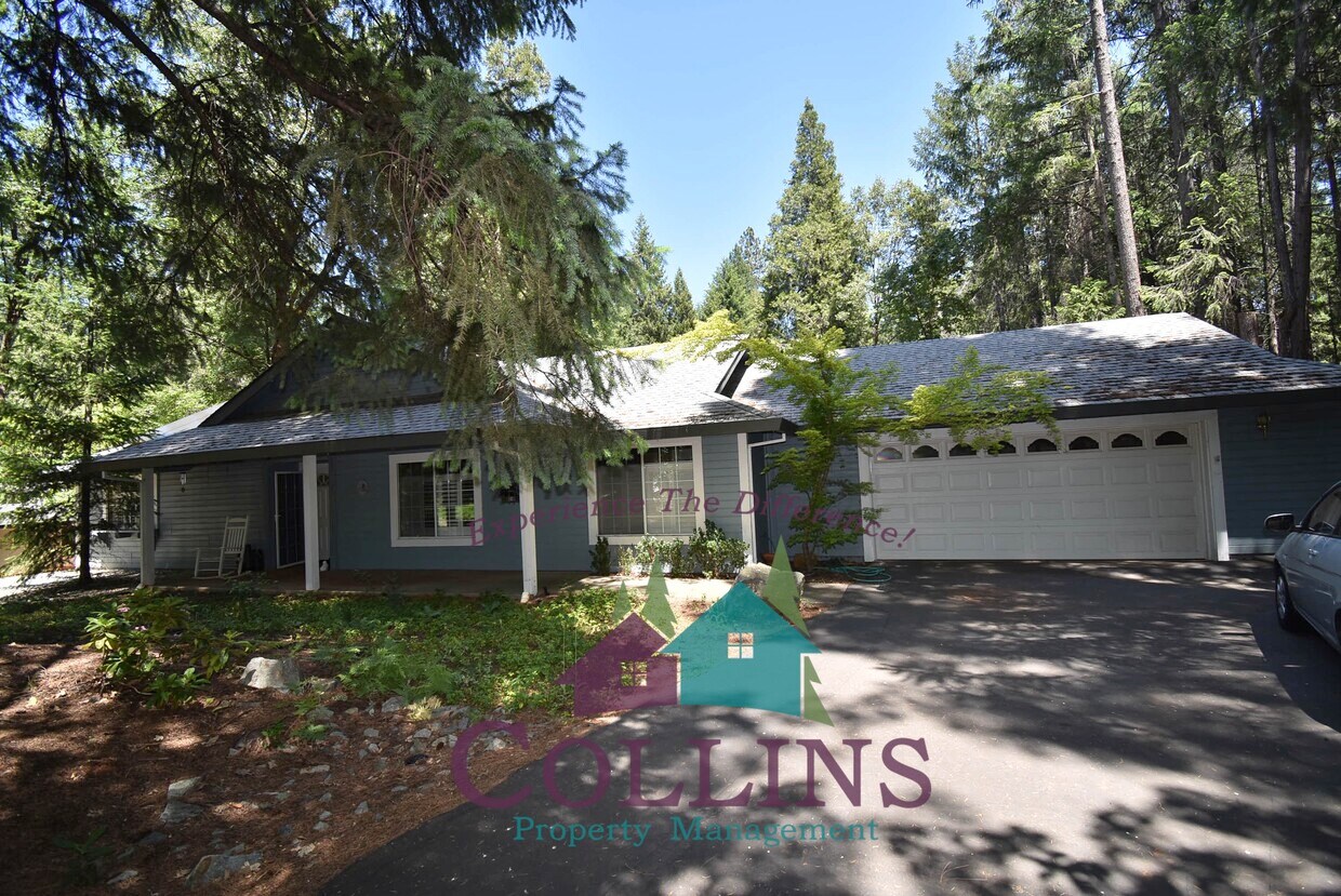 Foto principal - 12729 Bradford Dr