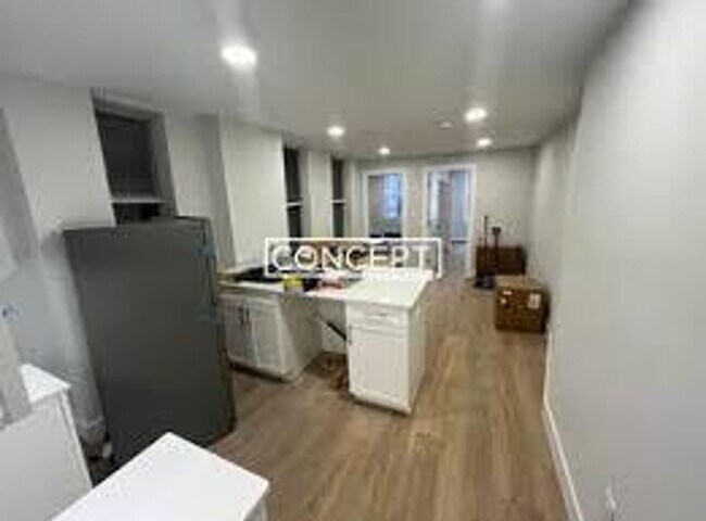 Foto del edificio - No Brokers Fee, No Security Deposit, Heat,...