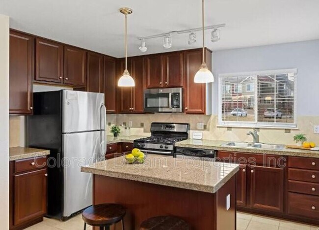Building Photo - 5772 S Addison Way