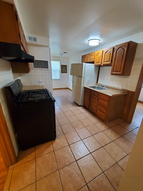Building Photo - 2721 Pasteur Ave