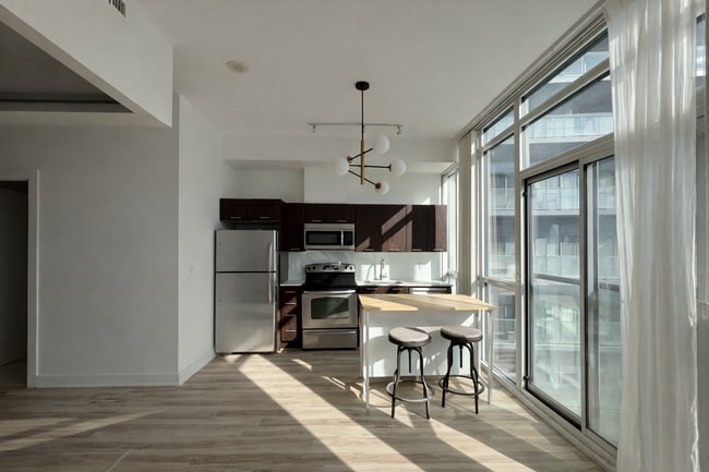 Photo du bâtiment - 169 Fort York Blvd