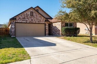 Building Photo - 2206 Flora Vista