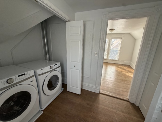 Photo - 3111 N Clifton Ave Apartment