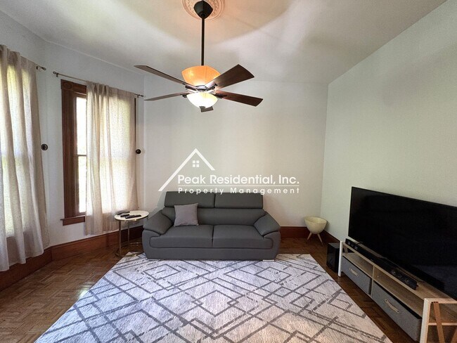 Foto del edificio - Furnished 1bd/1ba Midtown Duplex!