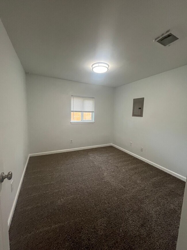 Foto del edificio - 1640 E Gibbs Ave