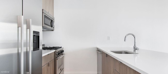 Building Photo - 345 E 94th St