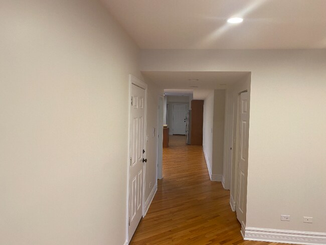 Foto del edificio - 6413 N Leavitt St