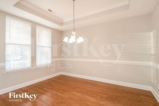 Foto del edificio - 124 Rosewalk Ln