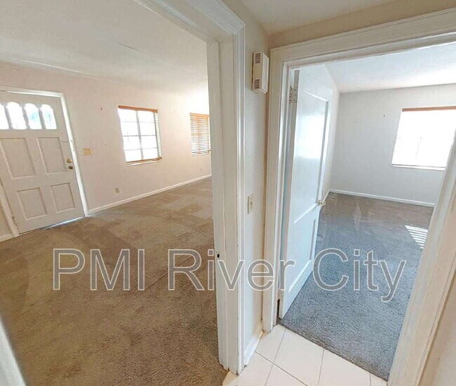 Building Photo - 1414 Glengarry Rd