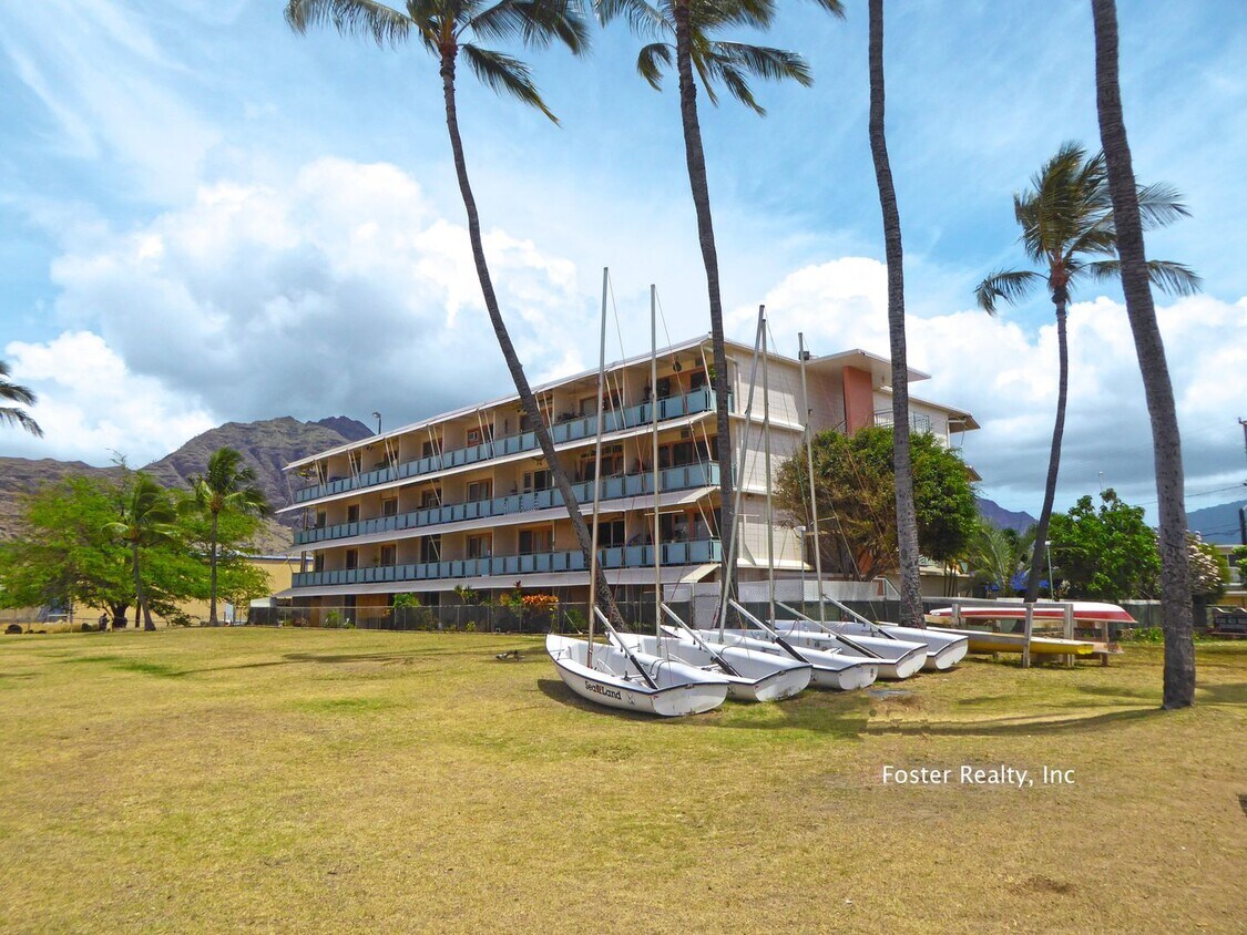 Primary Photo - Pokai Bay Cabanas Studio