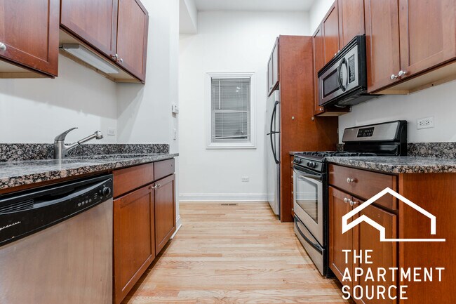 Foto del edificio - 3338 N Sheffield Ave